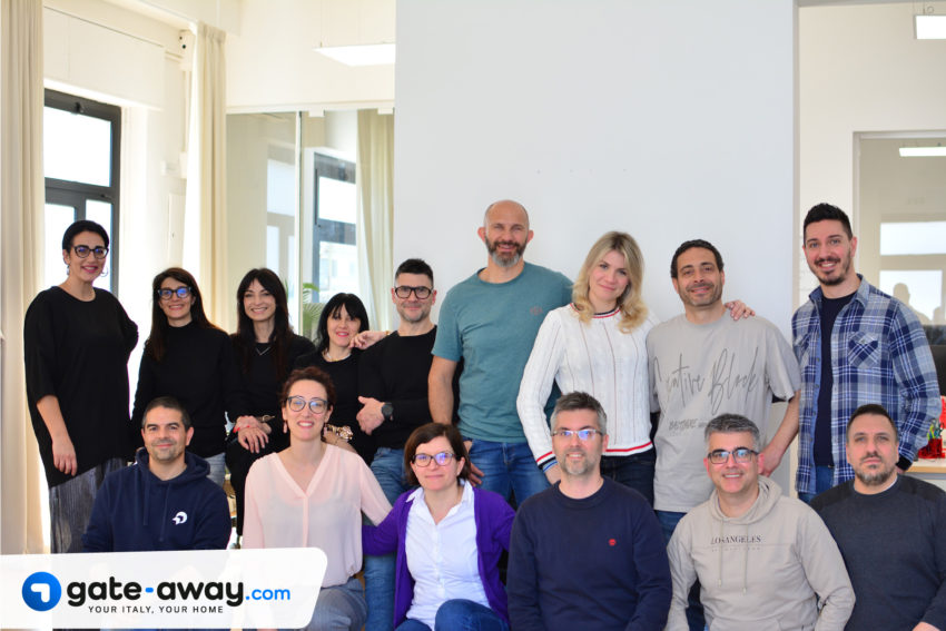 Team di Gate-away.com insieme a Maria Luisa Aniello